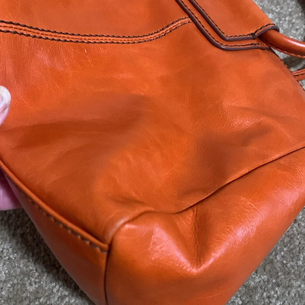 HOBO Sheila Medium Bag - Picture 9 of 10